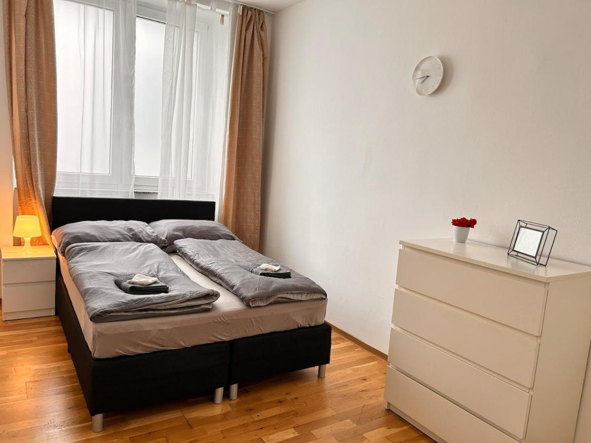 וינה Spacious Central 4-Room Suite For 6 - Near Subway מראה חיצוני תמונה